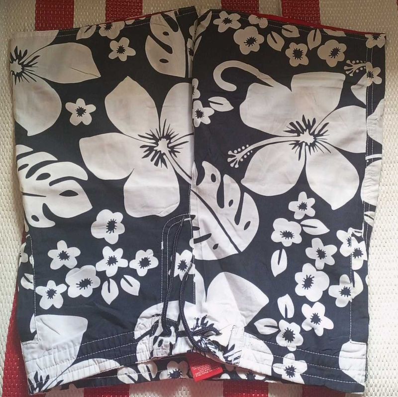 Hawaiian Floral Print Shorts