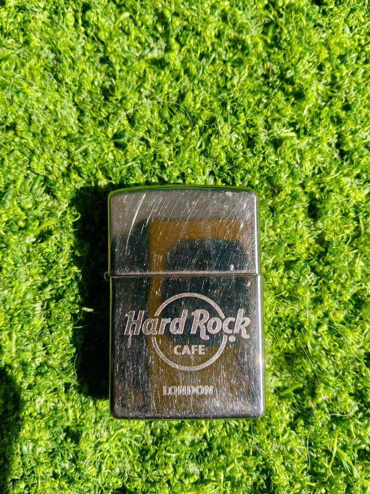Vintage Authentic Zippo Lighter – Hard Rock Cafe L