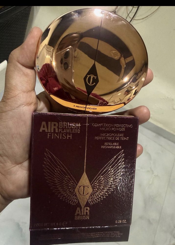 Charlotte Tilbury Airbrush Flawless Finish Powder