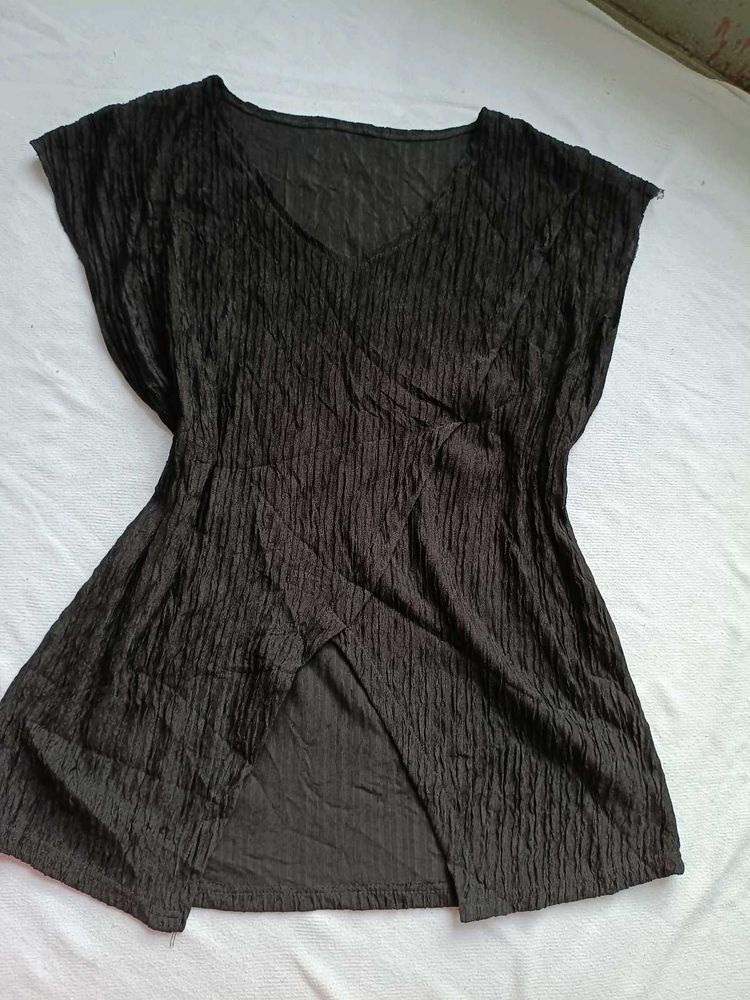 Crinkle Texture Black V-Neck Top