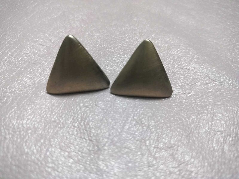 Golde Matt Finish Ear Studs