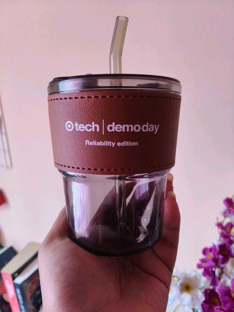 glass sipper mug with a Lid &amp; Straw