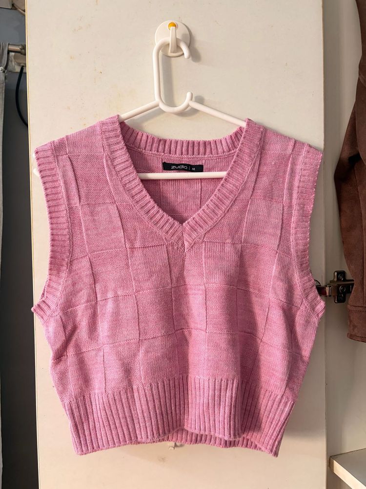 Chic Pink Checkerboard Knit Vest
