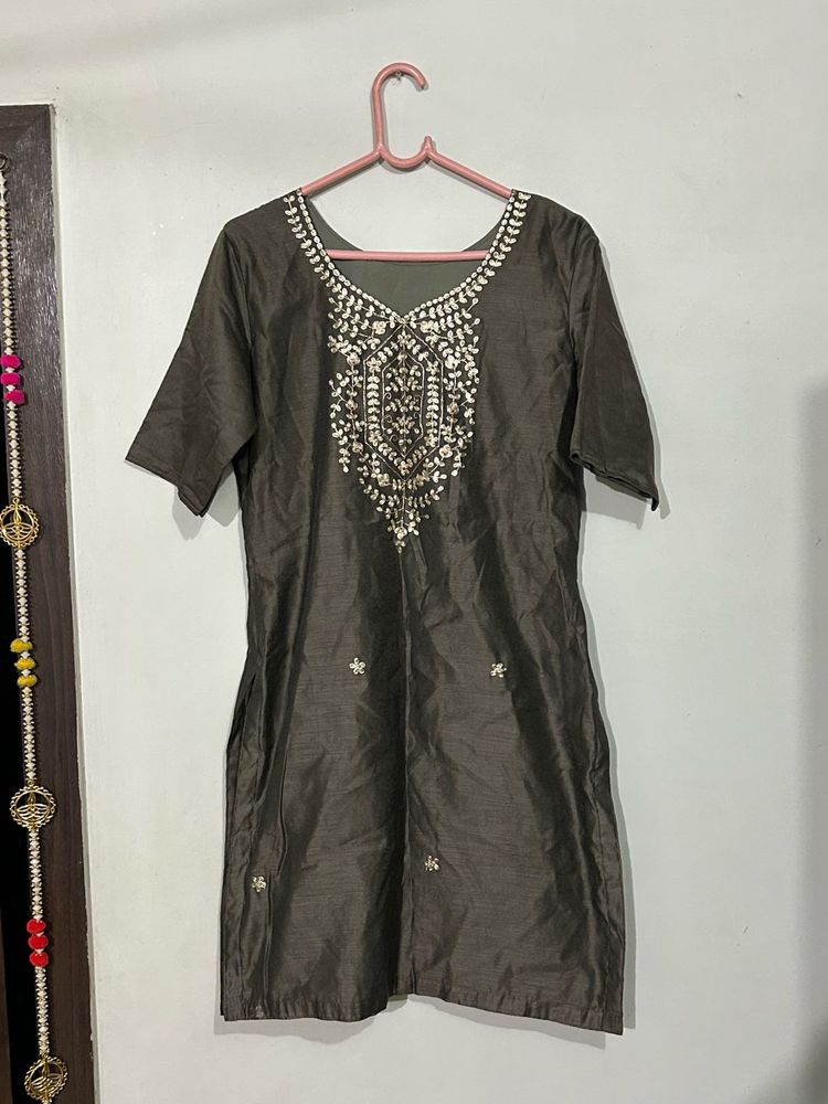 Grey Silk Blend Embroidered Kurti