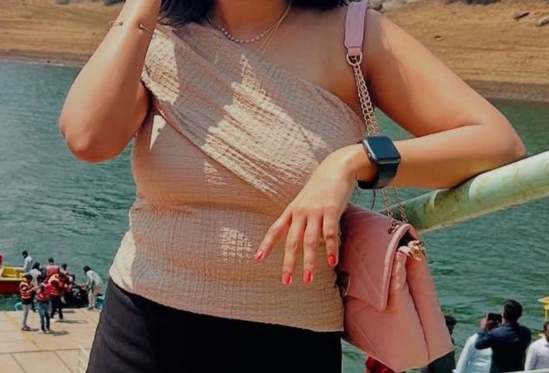 Stylish One-Shoulder Textured Top