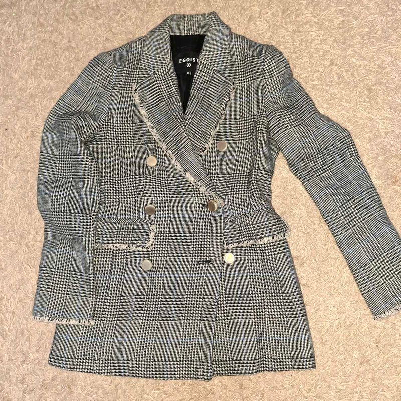Chic Plaid Double-Breasted Blazer