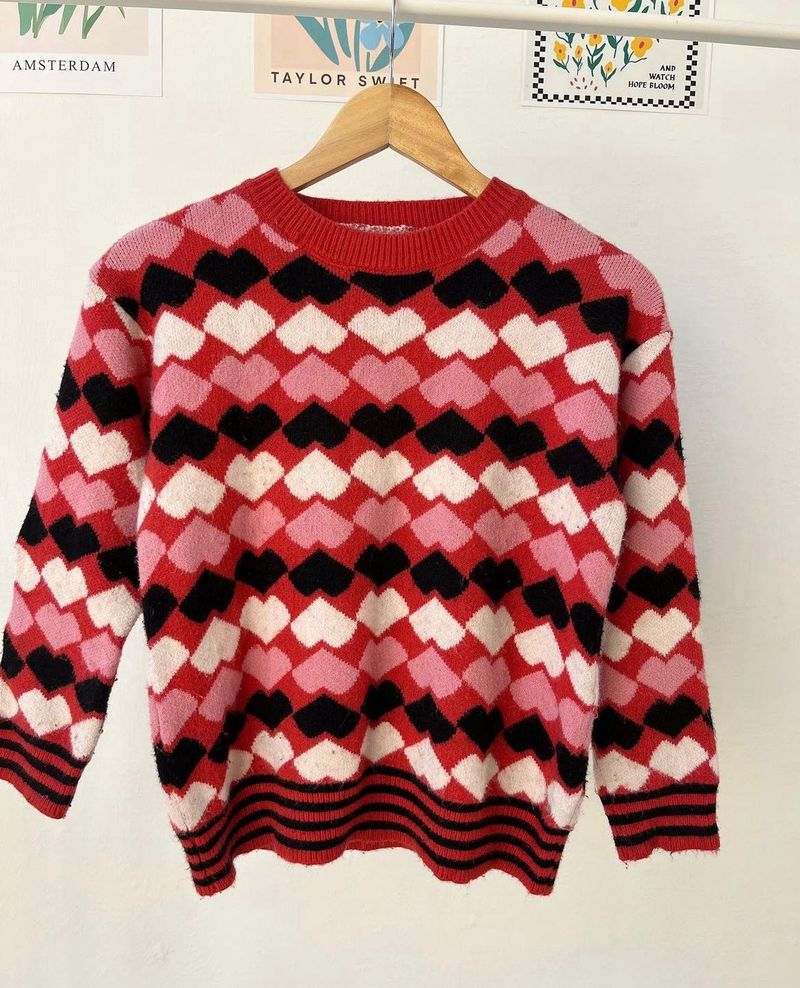 Pinteresty Heart Sweater