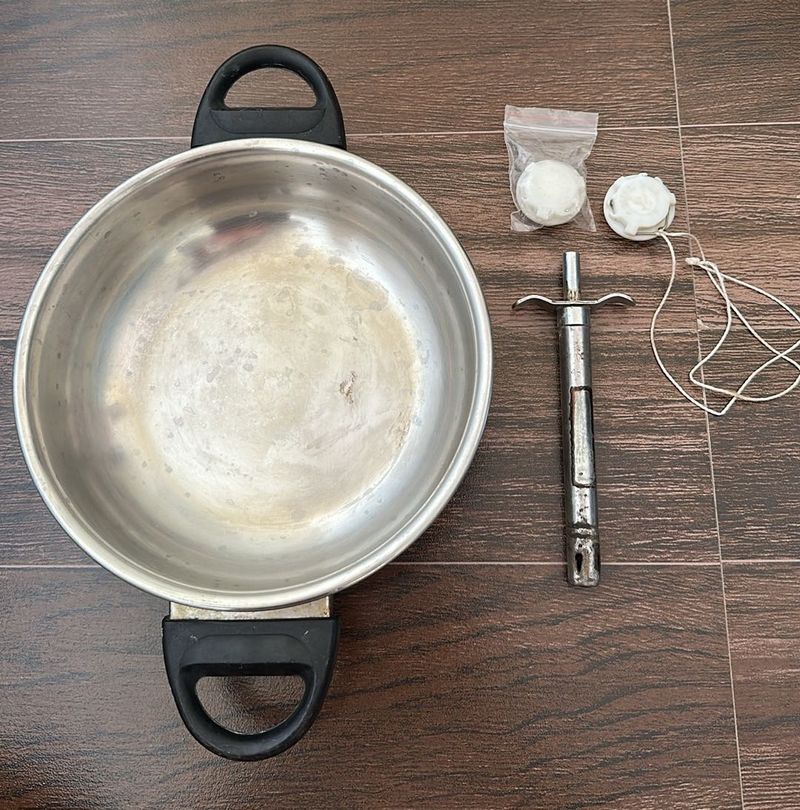 Stainless Steel Cooking Pot with Gas Lighter
