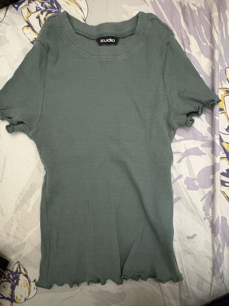 Ribbed Lettuce Hem baby tee
