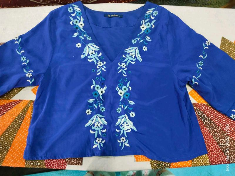 Blue Embroidered tops+kurti