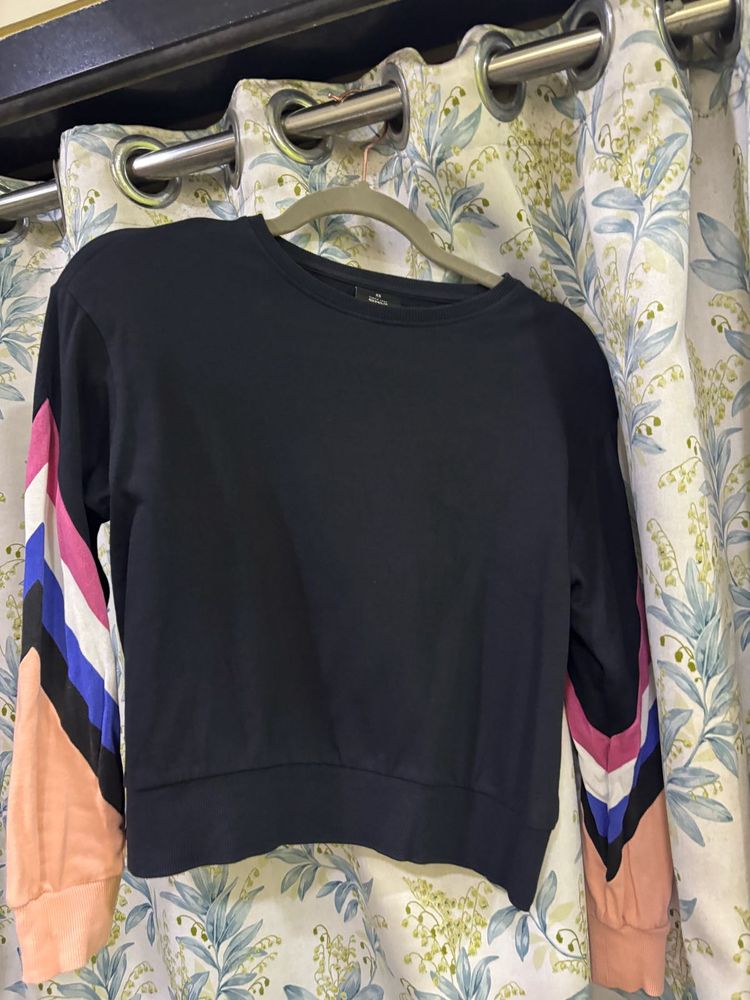 Stylish Colorblock black sweatshirt