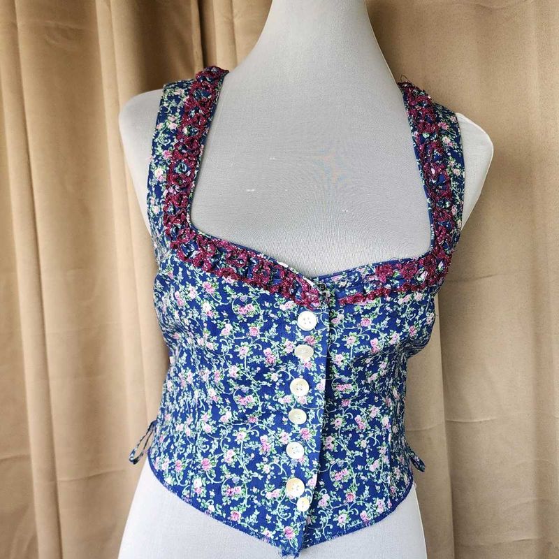 Floral Print Button-Up Vest Top