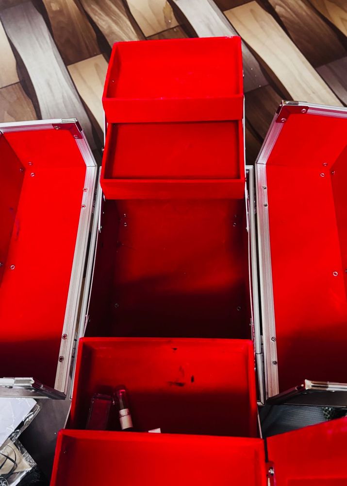Professional Makeup Train Case