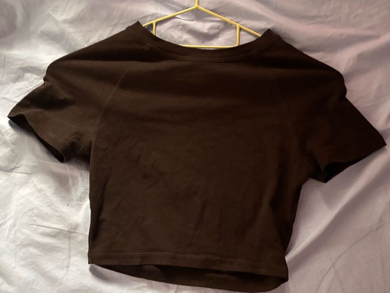 🖤 Black Raglan Cropped Tee 𝜗𝜚˚⋆