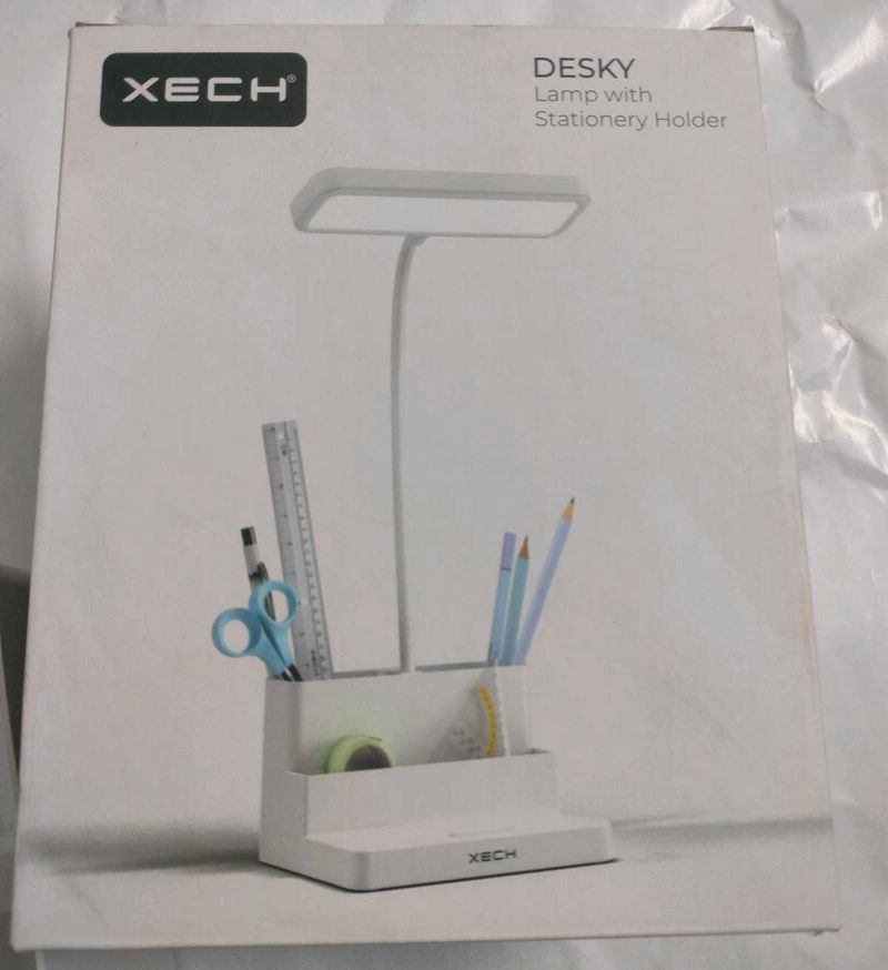 Desky Lamp With Stationary Holder
