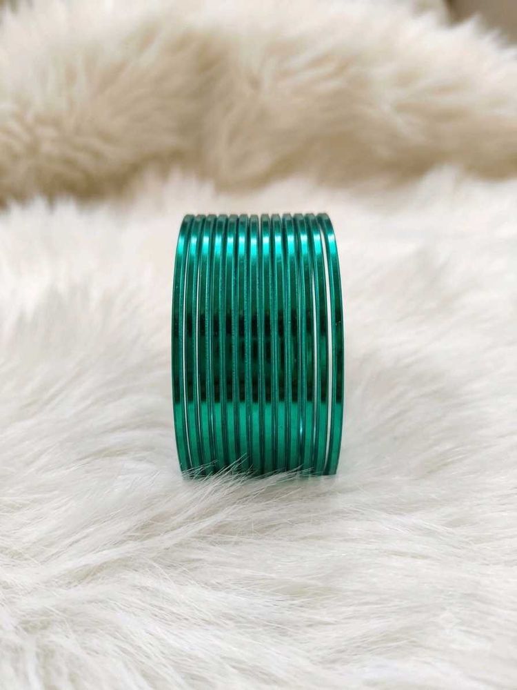Elegant Emerald Green metal Bangles