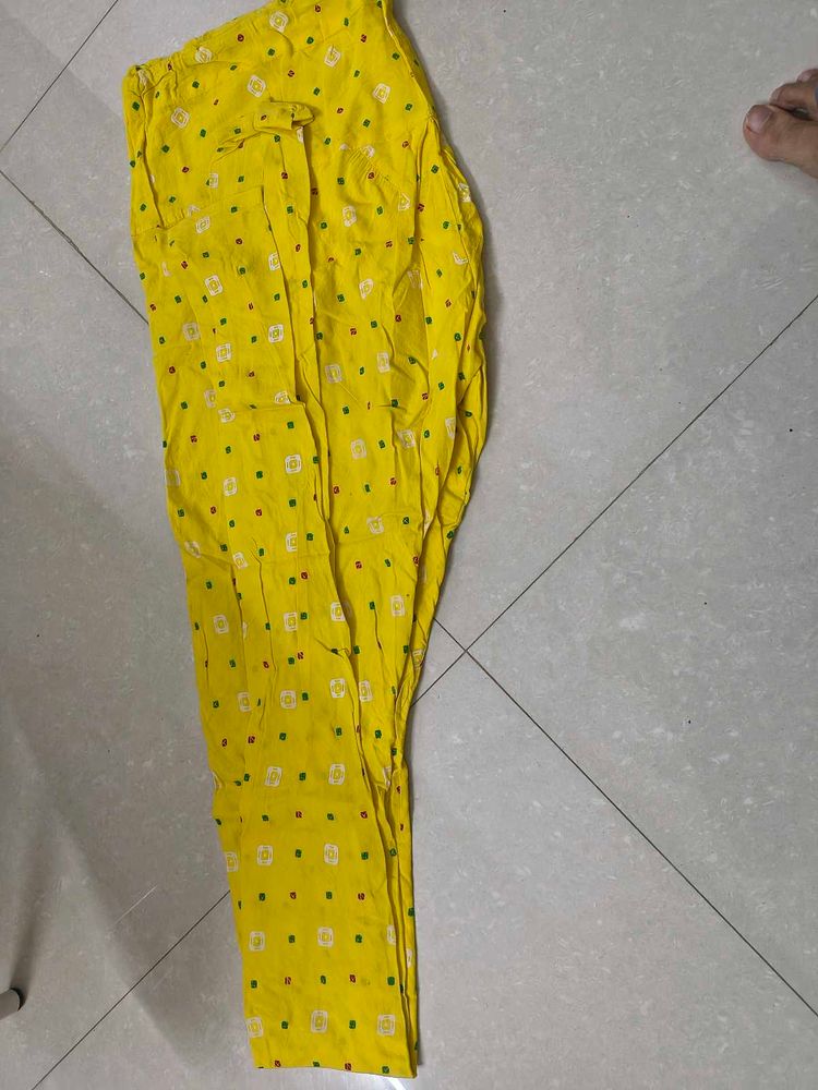 Yellow Printed Leggings