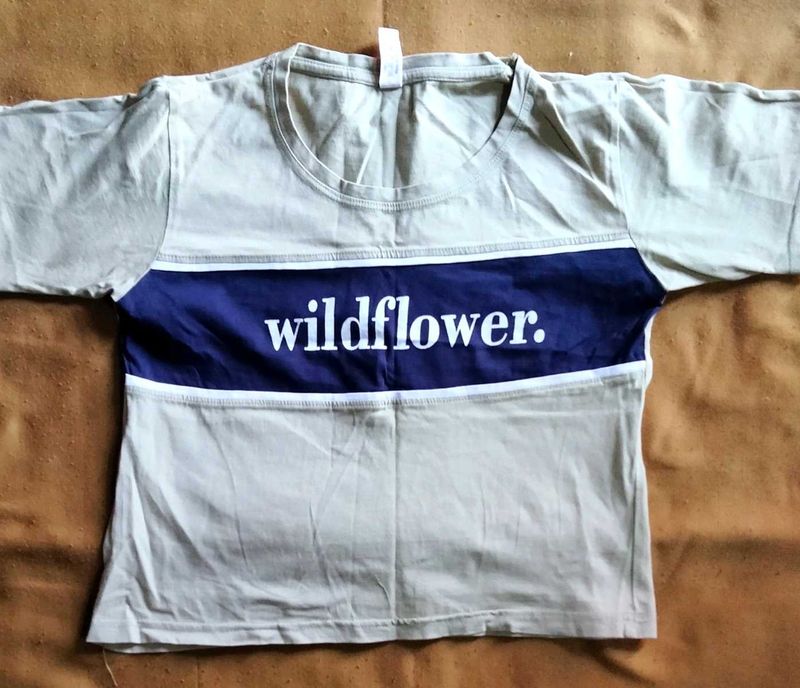 Crop Tshirt ☘️