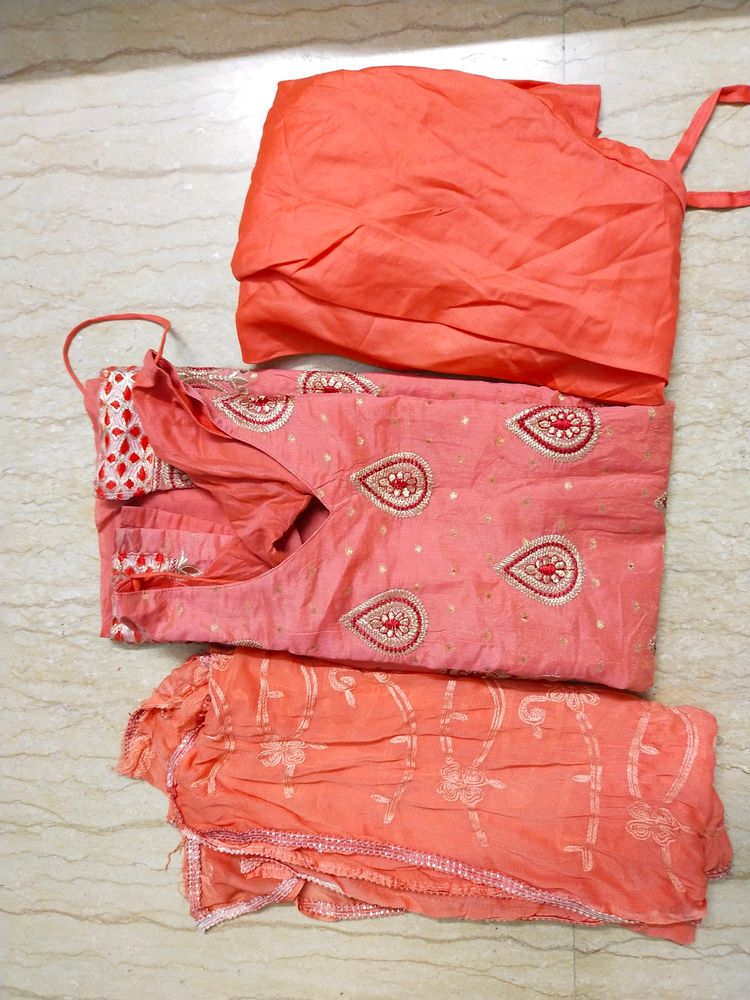 🔥SALE🔥Pink Embroidered Salwar Kameez Dupatta Set