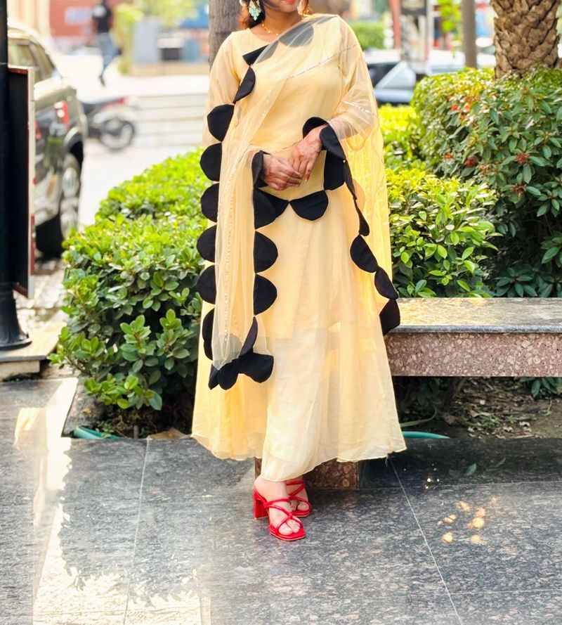 Yellow &amp; Black Dress with Scallop Detail