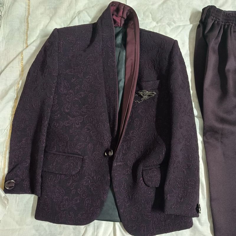 Elegant Brocade Blazer and Pants Set