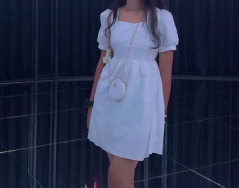 Chic White Puff Sleeve Dress