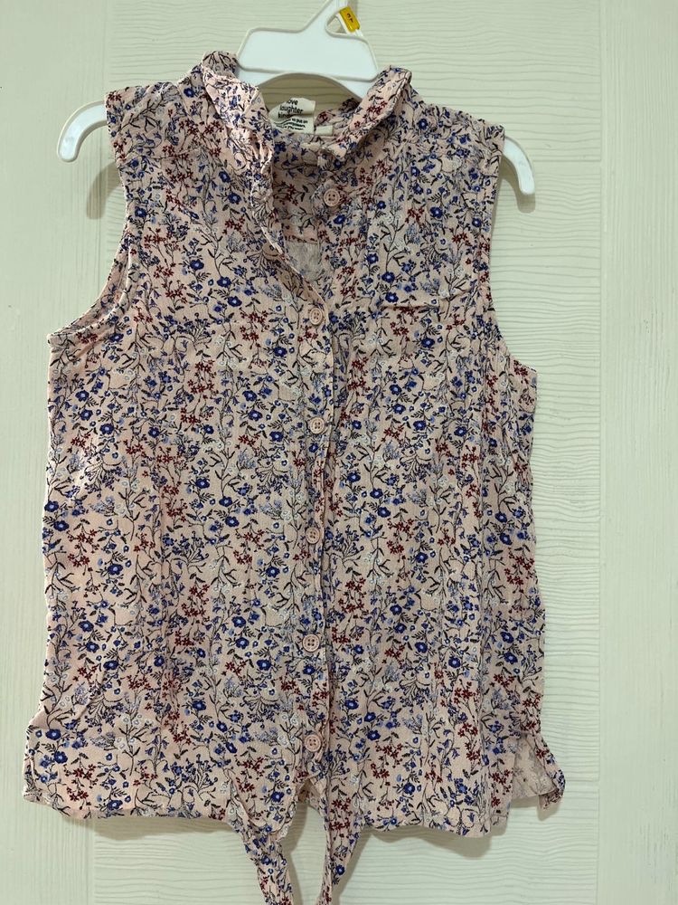 New Beautiful Sleeveless Shirt With Front Knot