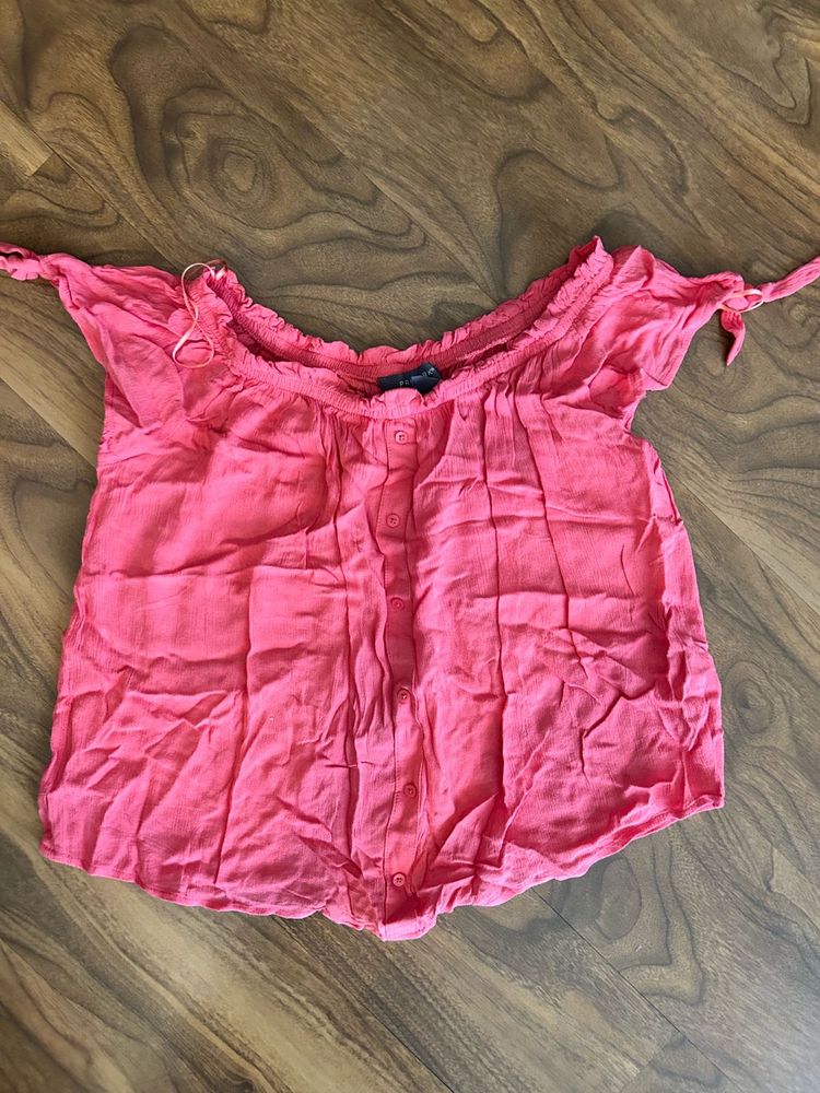 Cute Off-Shoulder Button-Up Top