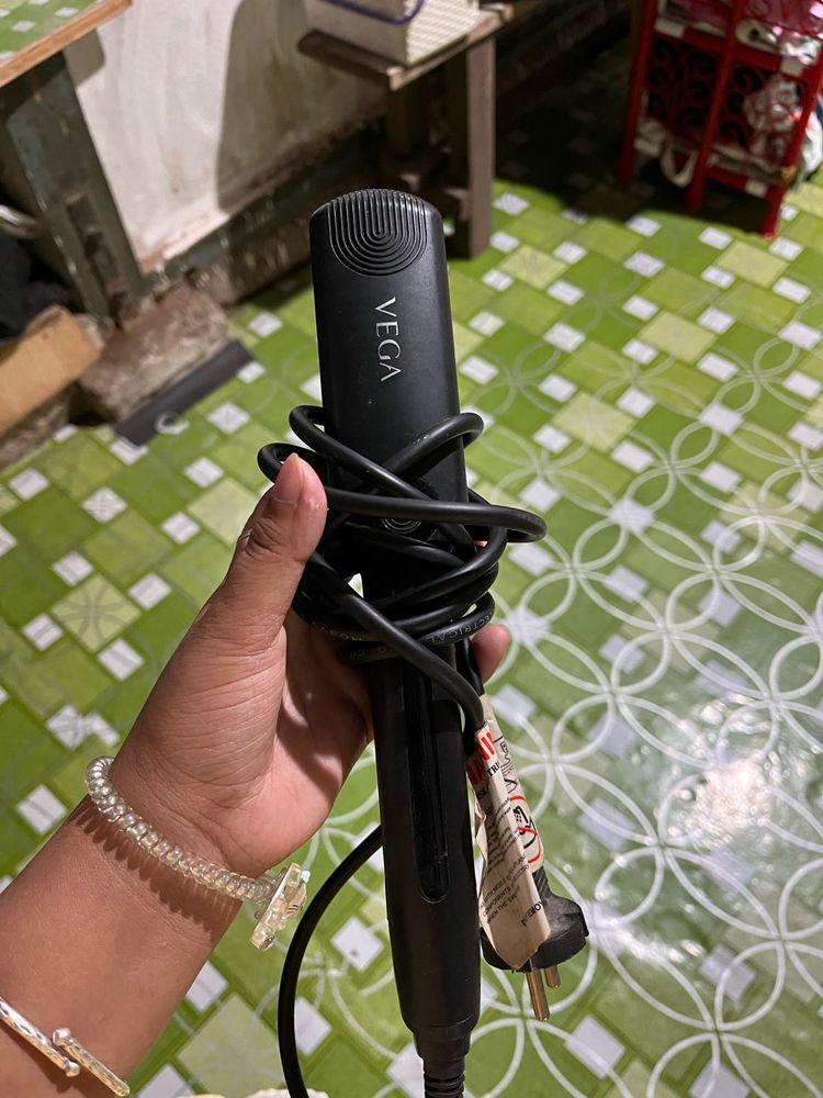 original vega hair straightner