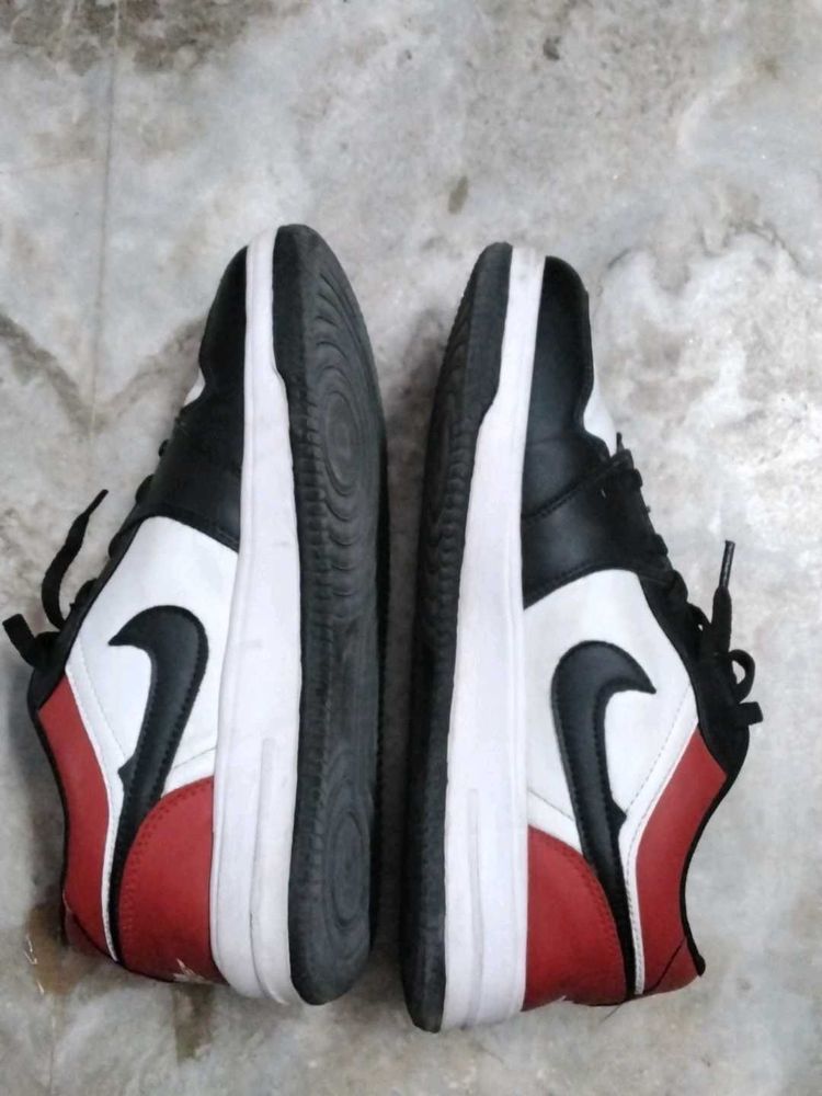 Nike Sneakers - Classic Black, White &amp; Red