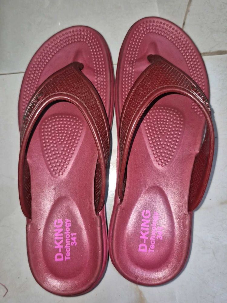 Comfortable D-KING Flip-Flops