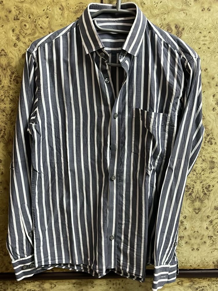 Men's Striped Button-Up Shirt