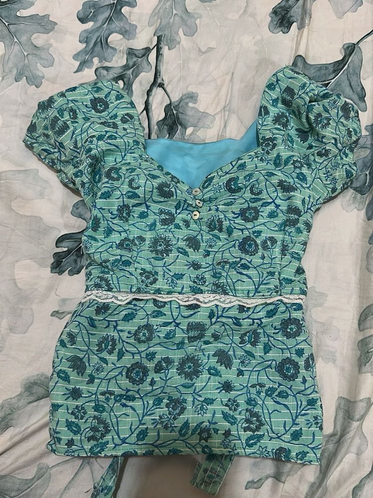 Y2k Floral button down lace trim teal crop top