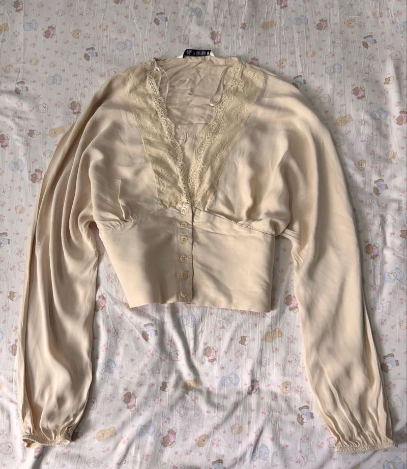 Elegant Cream Lace Trimmed