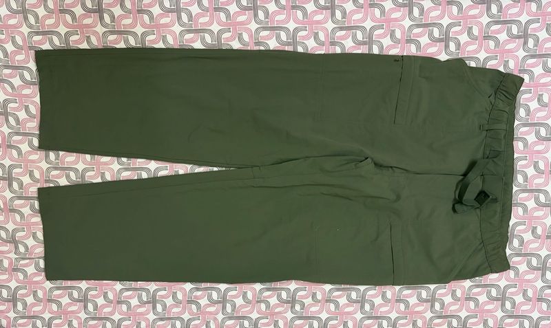 Uniqlo Olive Green Cargo Pants
