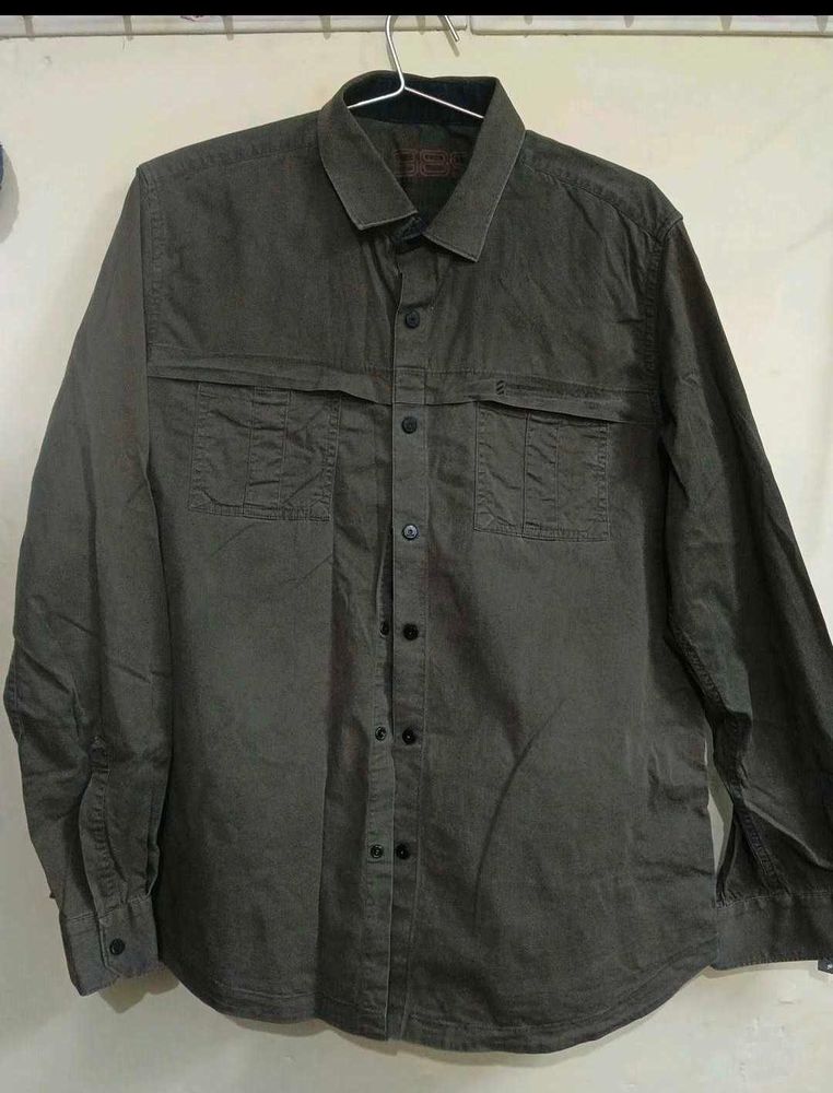 Men's Classic Olive Green Button-Up Shirt