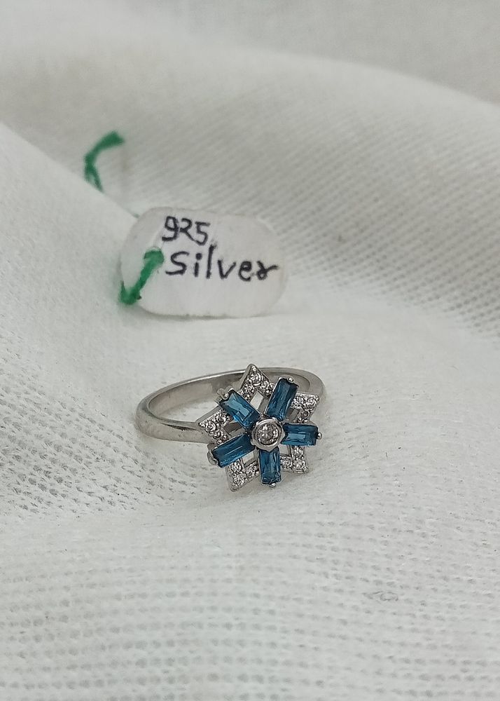 Blue Diamond 💍Ring 925 Silver (wt:3.570g)