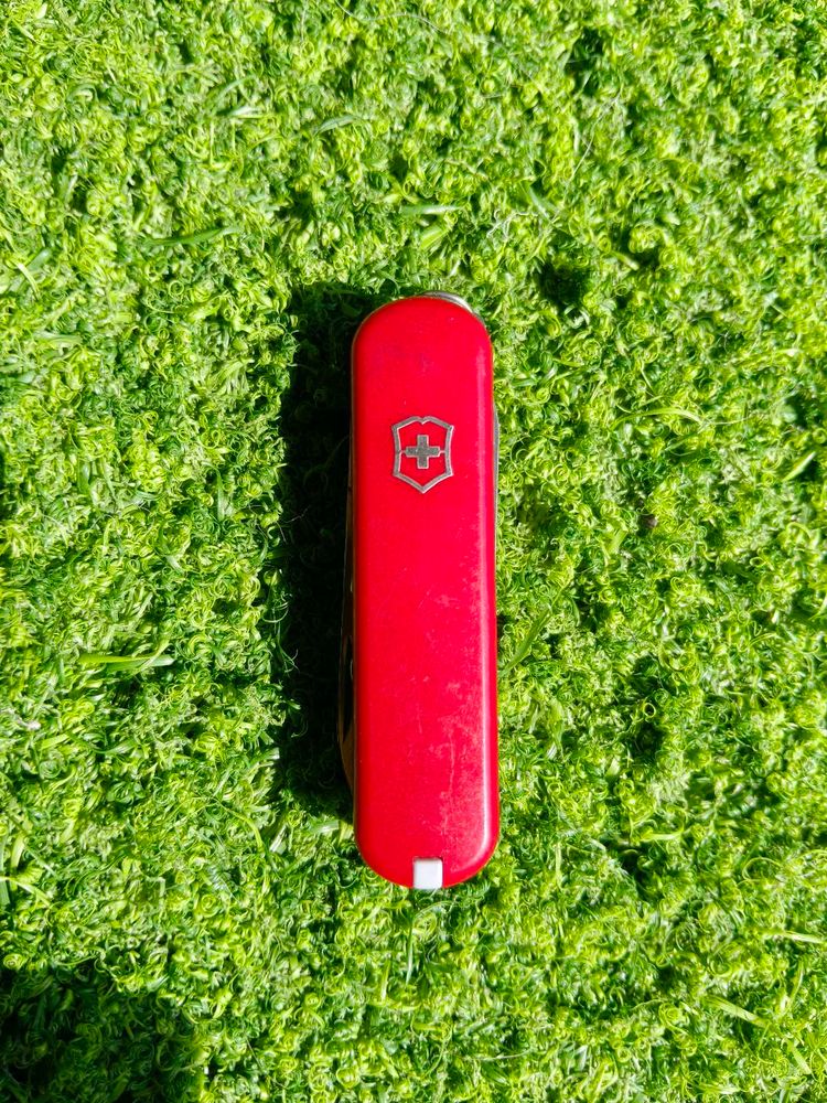 VICTORINOX NAIL CLIP 580 – REDSwiss Made | 8 Funct