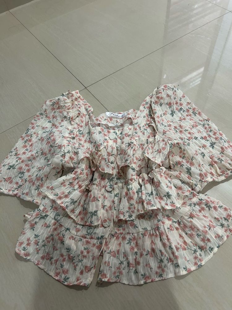 cute floral top