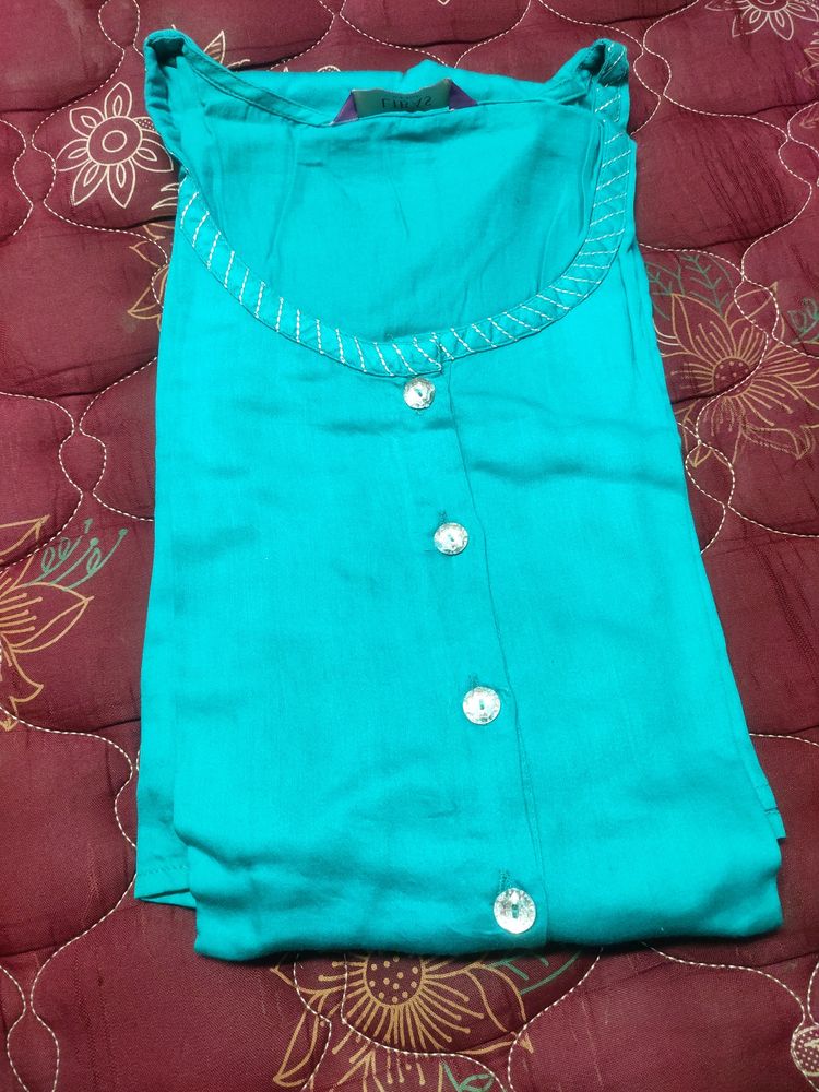 Libas, Size- M