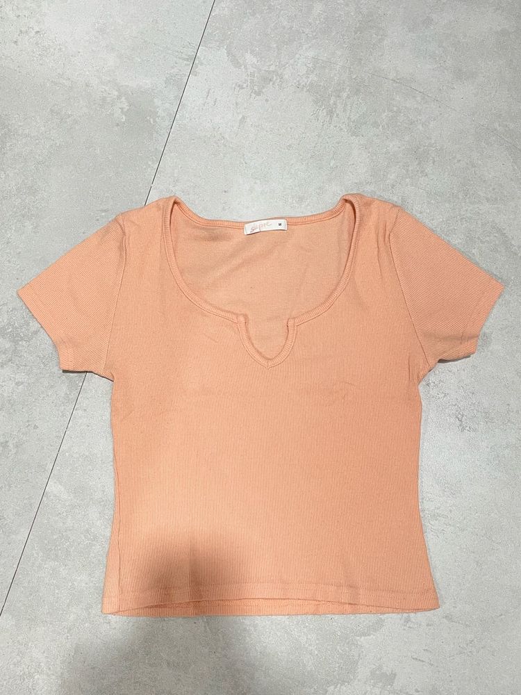 Peach V-Neck Ribbed Cropped Tee M size