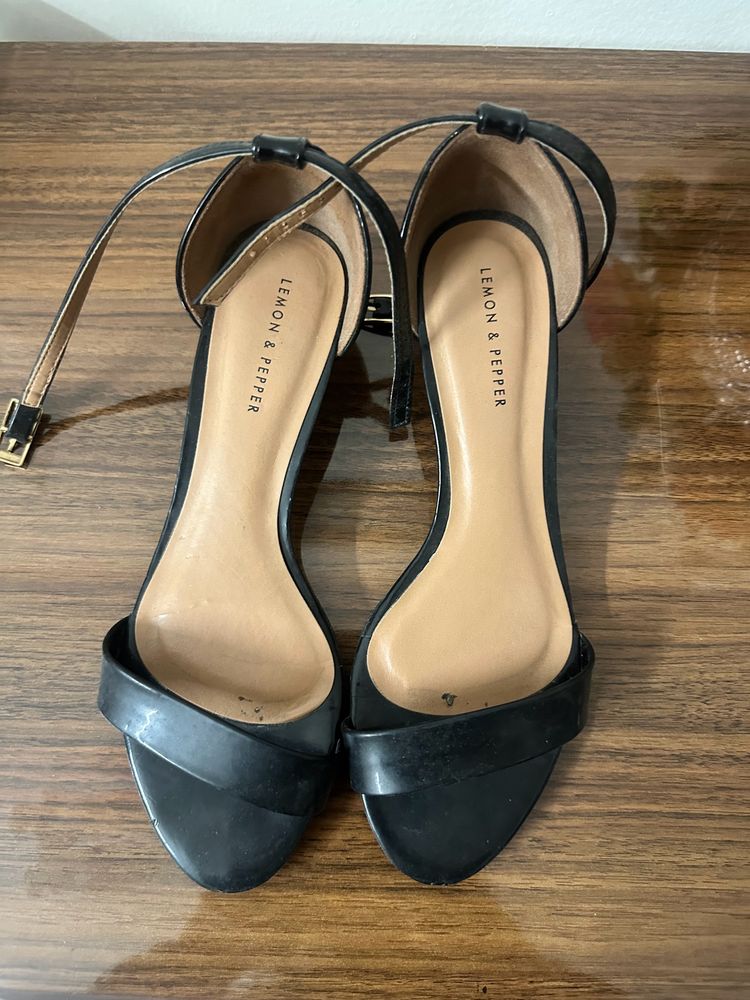 Black sandals