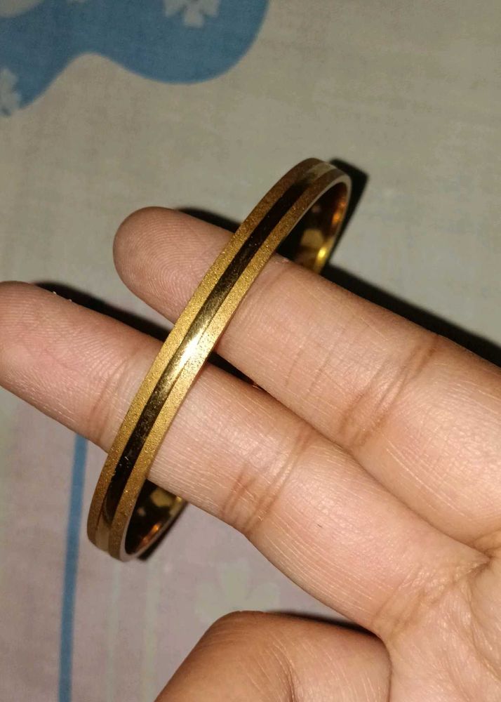 Elegant Golden Tone men's wristwear