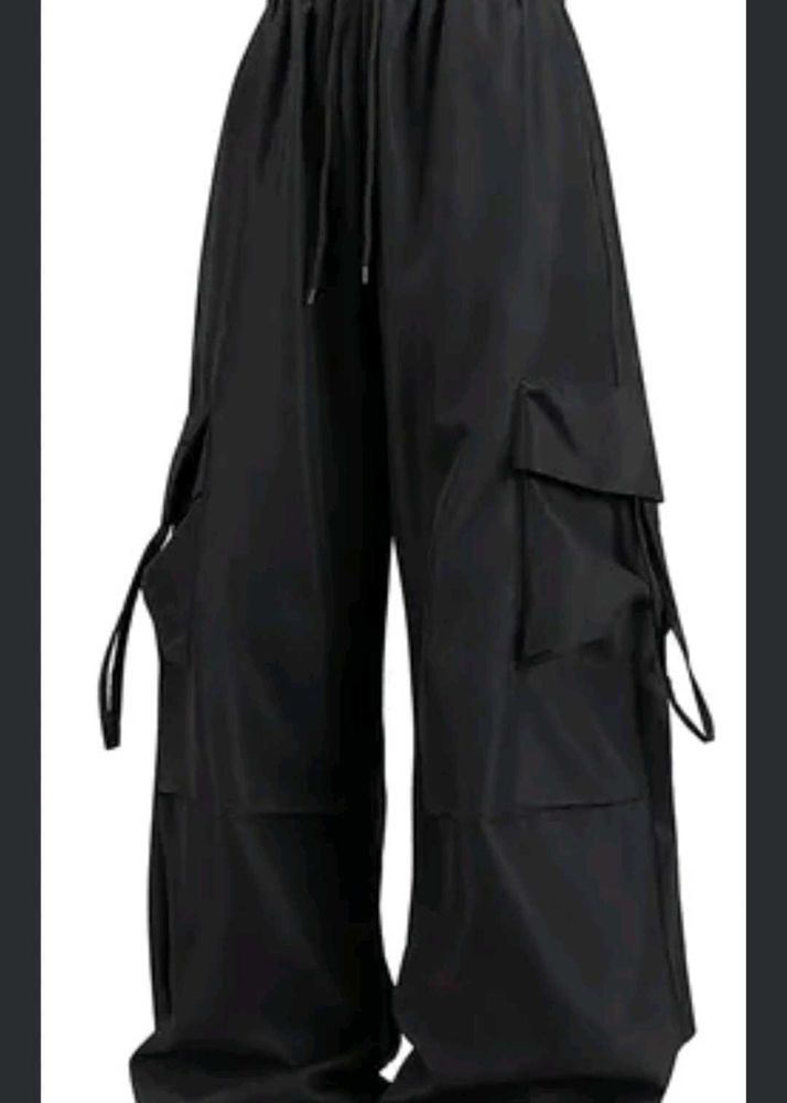 Black Cargo Pants with side pocket