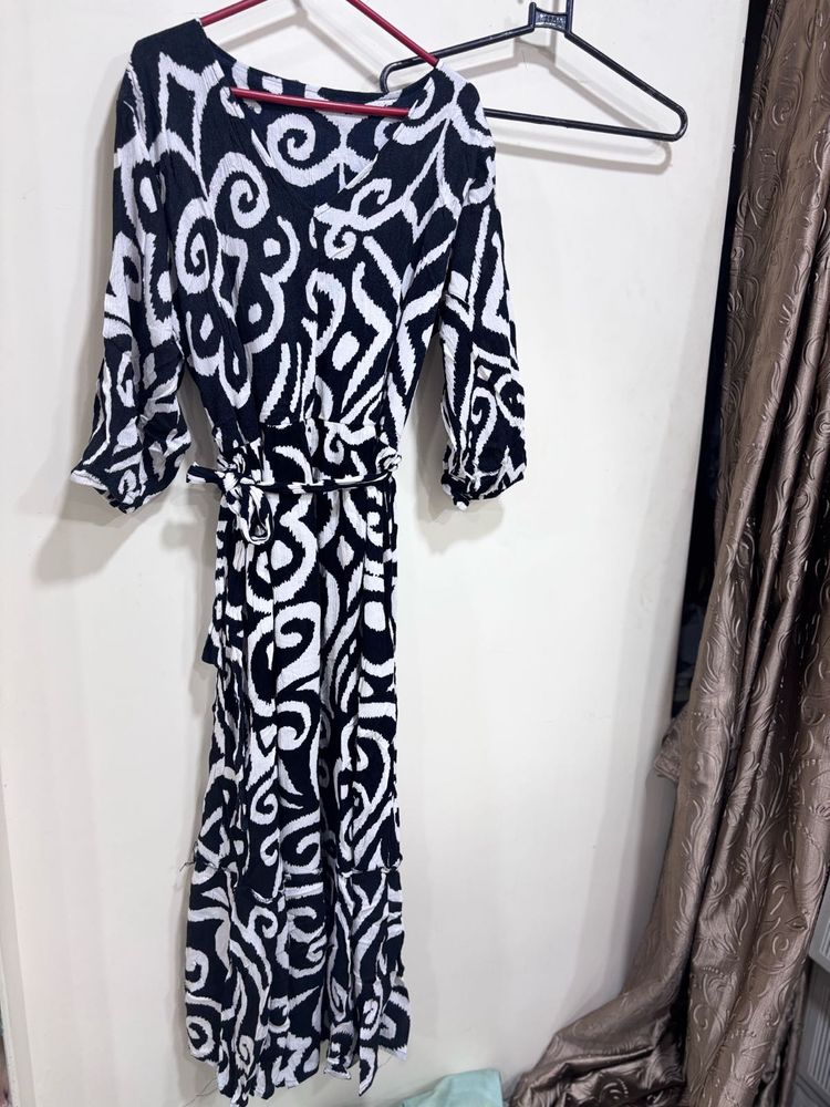 Monochromatic Printed Midi Dress