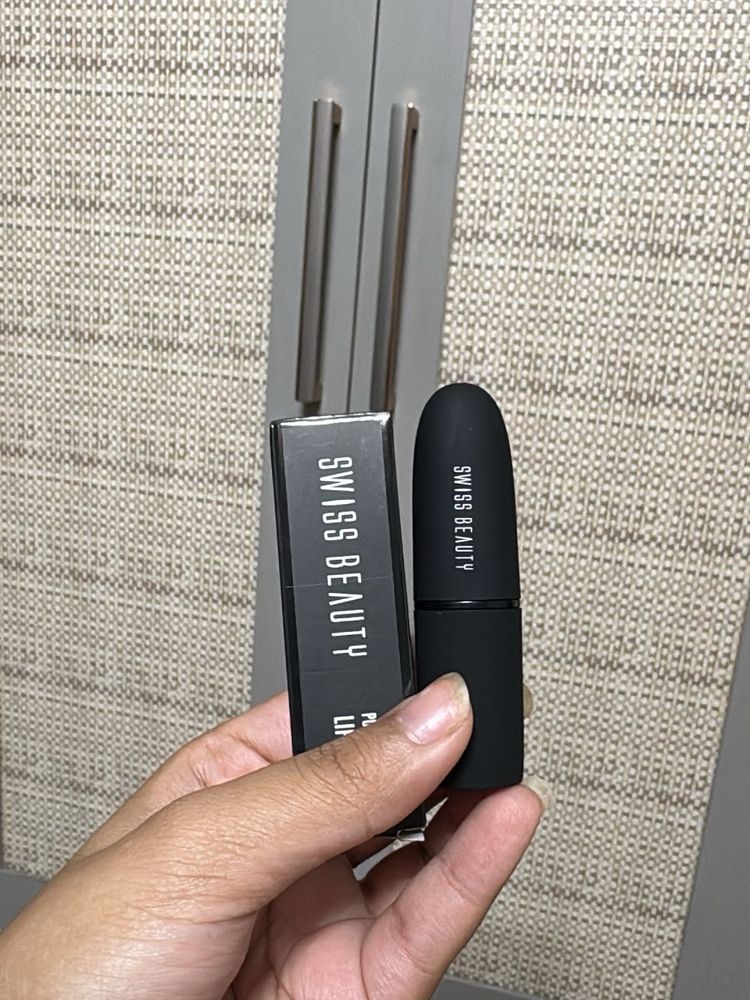 Swiss Beauty Pure Matte Lipstick