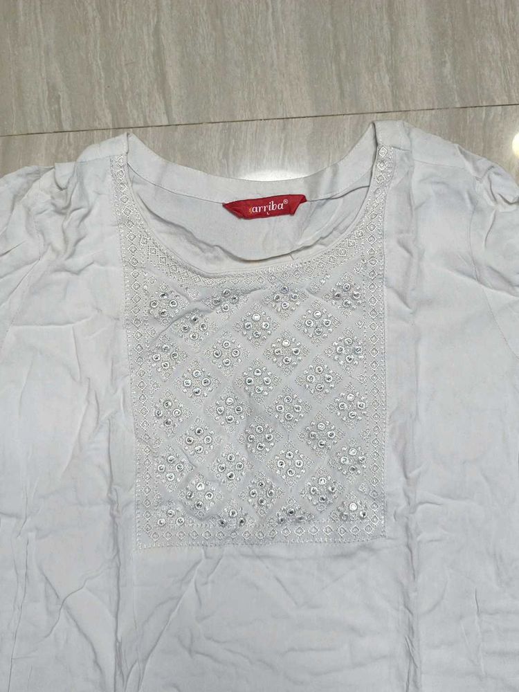 Elegant White Kurta with Embellishment