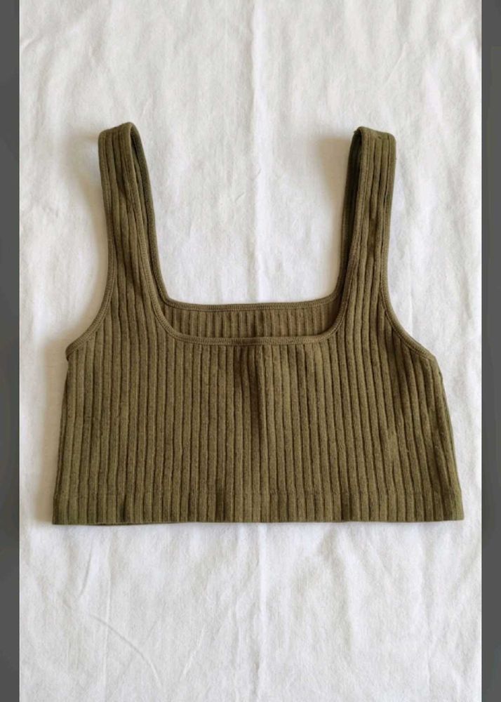 Olive Green Ribbed Crop Top 🌿