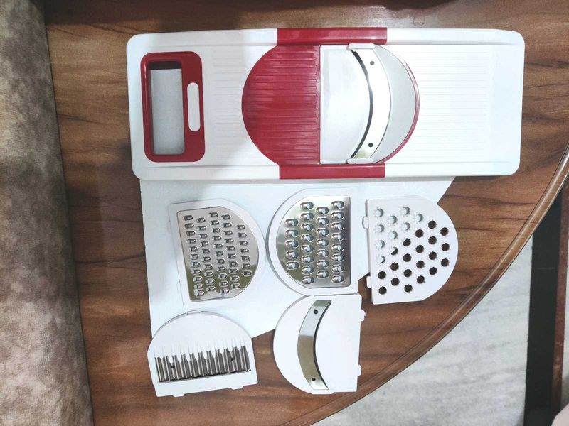 Multi-functional Vegetable Slicer