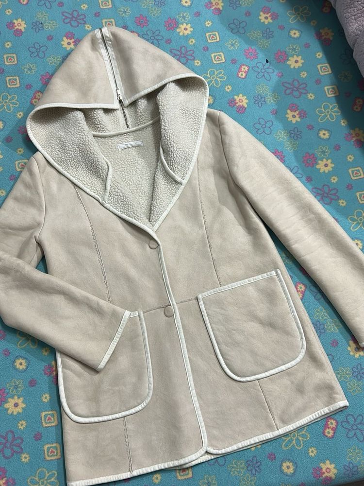 Elegant Beige Hooded Coat